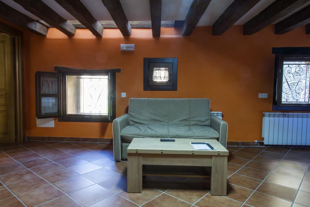 Molino Del Medio Guest House Robledillo De Gata Luaran gambar
